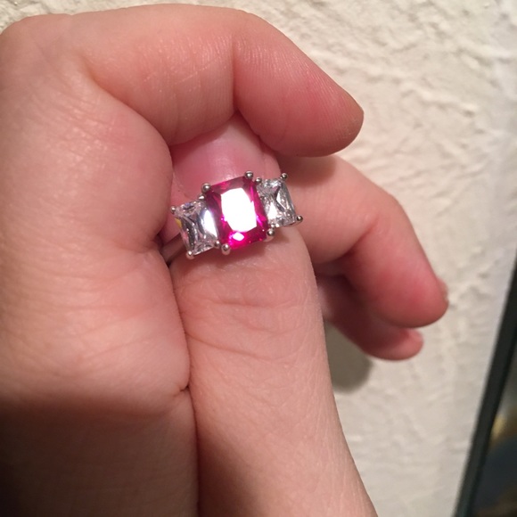 Ruby + White Gem + 9 Karat White Gold Ring, NWOT - Picture 5 of 11